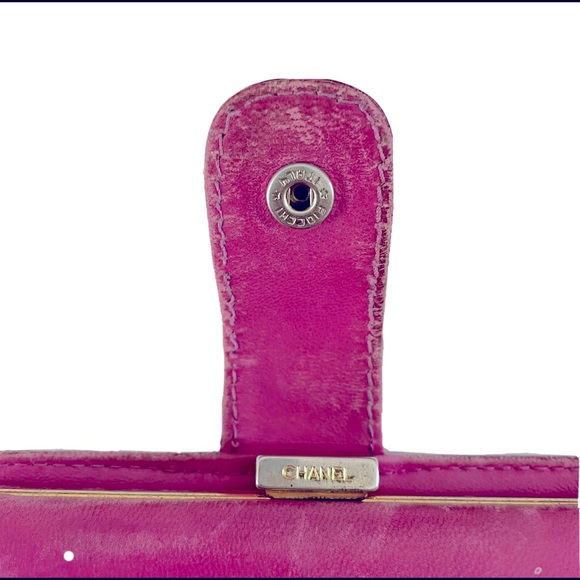 Chanel Pink Caviar Wallet - Picture 4 of 12